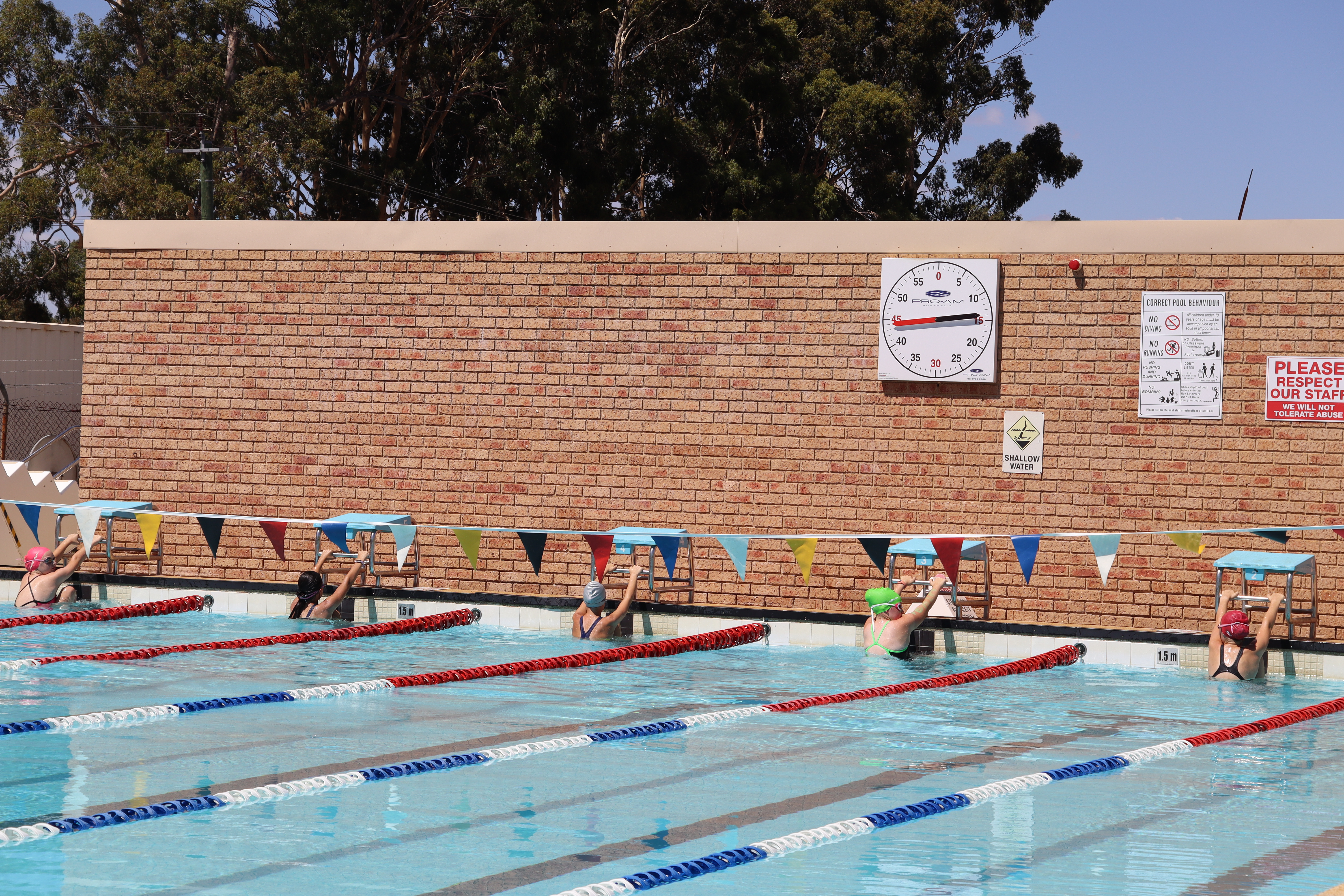 /uploaded_files/media/gallery/1774934745Year 6 Girls Backstroke start.JPG